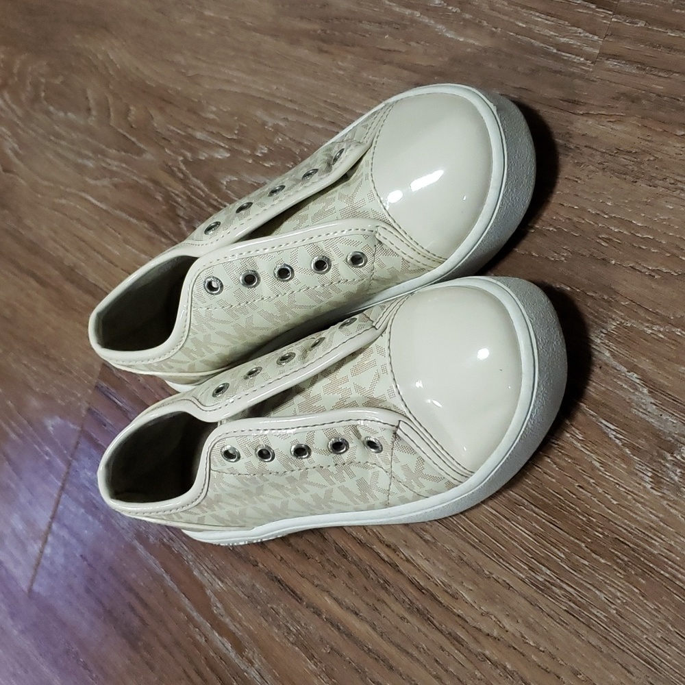 (13) MICHAEL Michael Kors Youth Girl's Lace Up Luxury Sneakers Fancy Dressy